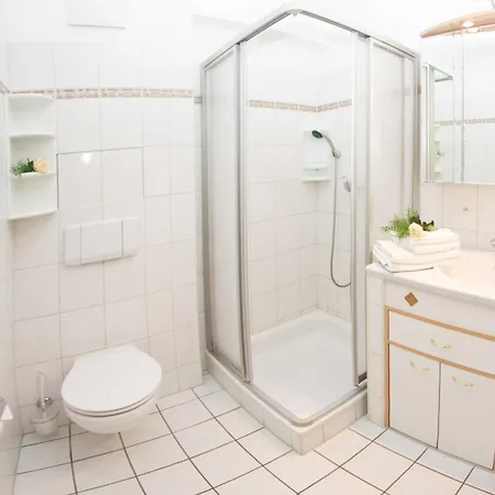 Hotel Rosenhof 12 Kuehlungsborn
