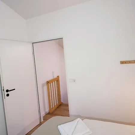 Отель Rosenhof 12 Кюлунгсборн